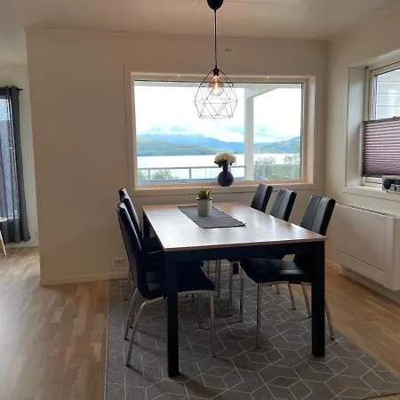 Veien Til Senja * Finnsnes